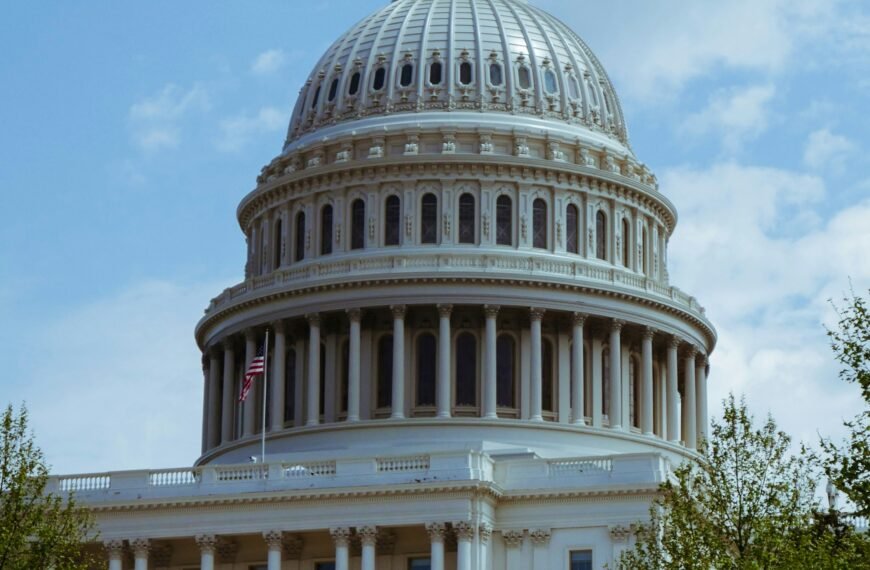 President’s authority over Smithsonian’s budget proposal subject to Congress approval